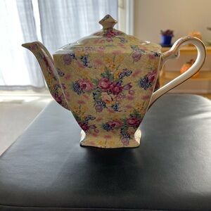 Royal Winton chintz, teapot no cracks, chips, or damage